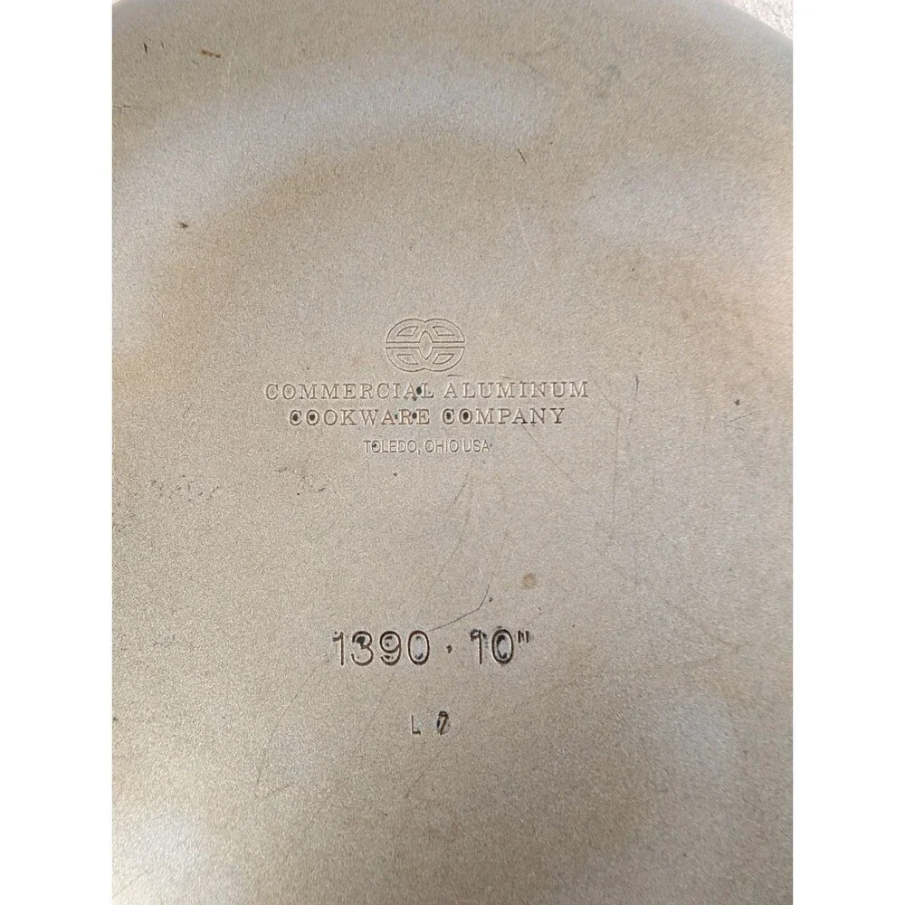 Commercial Aluminum Cookware Co 10in Non-Stick Aluminum Frying Pan 1390